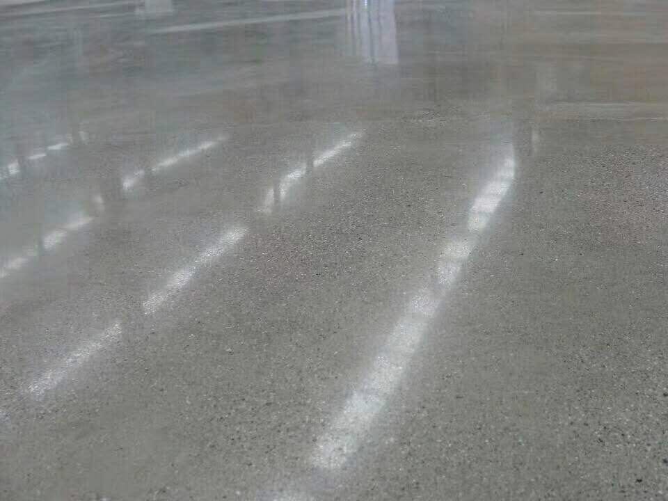 金剛砂耐磨地坪材料
